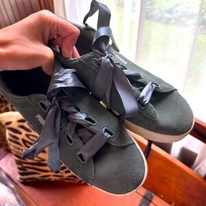 Puma Bow Sneakers
